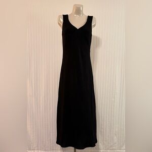 Elegant Black Tahari Sleeveless Dress